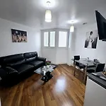 Luxury Central Apartment